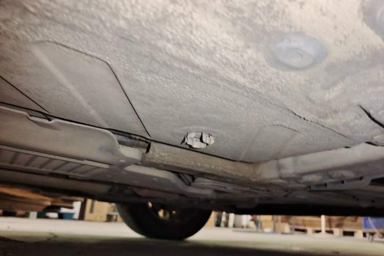 Used Renault Fluence 2015 2.0L Fashion Edition Chassis Front Right