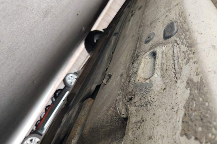 Used Renault Fluence 2015 2.0L Standard Edition Chassis Front Right