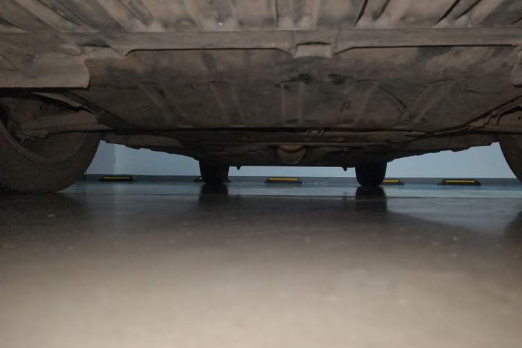 Used Renault Fluence 2015 2.0L Fashion Edition Chassis Front