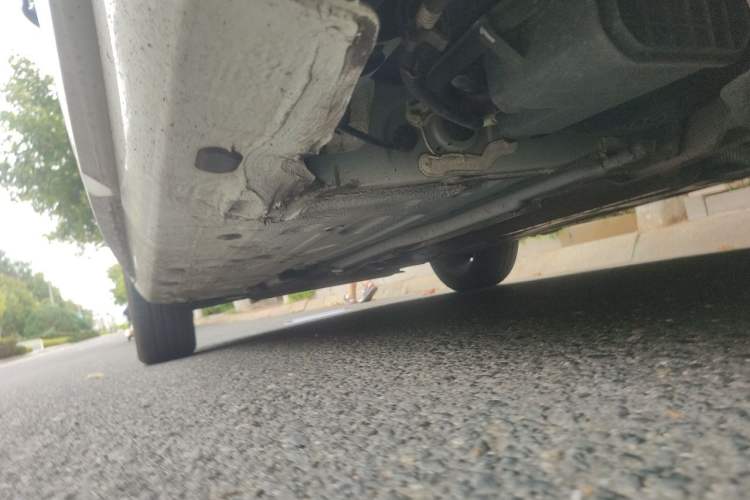 Used Renault Fluence 2015 2.0L Standard Edition Chassis Rear Left