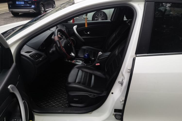 Used Renault Fluence 2015 2.0L Fashion Edition Driver Seat