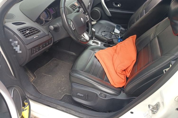 Used Renault Fluence 2015 2.0L Fashion Edition Driver Seat