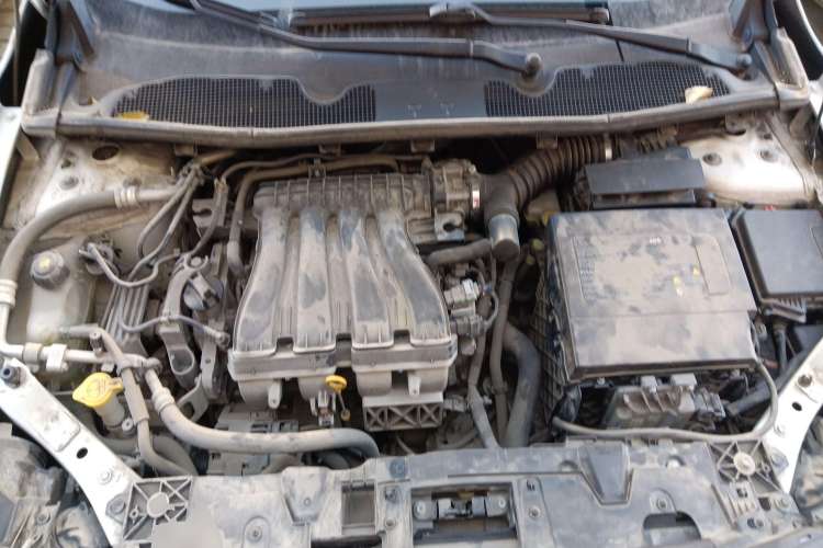 Used Renault Fluence 2015 2.0L Fashion Edition Engine Bay