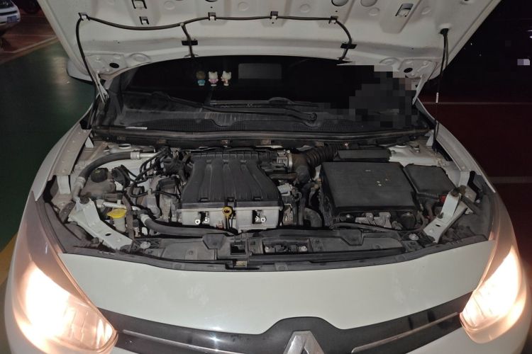 Used Renault Fluence 2015 2.0L Fashion Edition Engine Bay