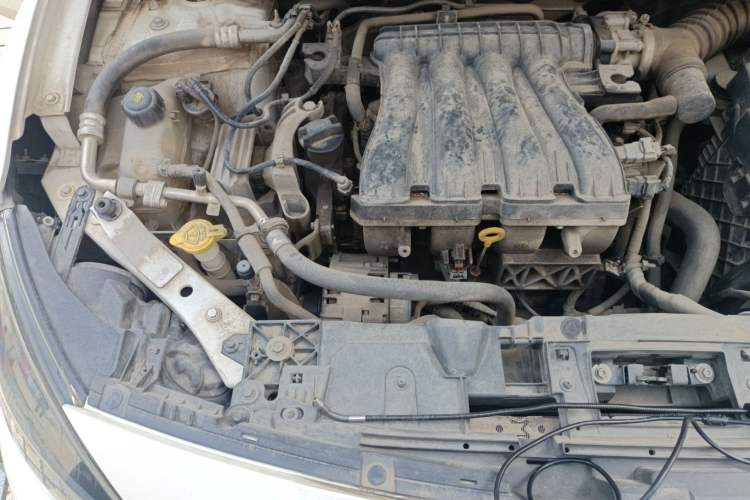 Used Renault Fluence 2015 2.0L Fashion Edition Engine Bay Right