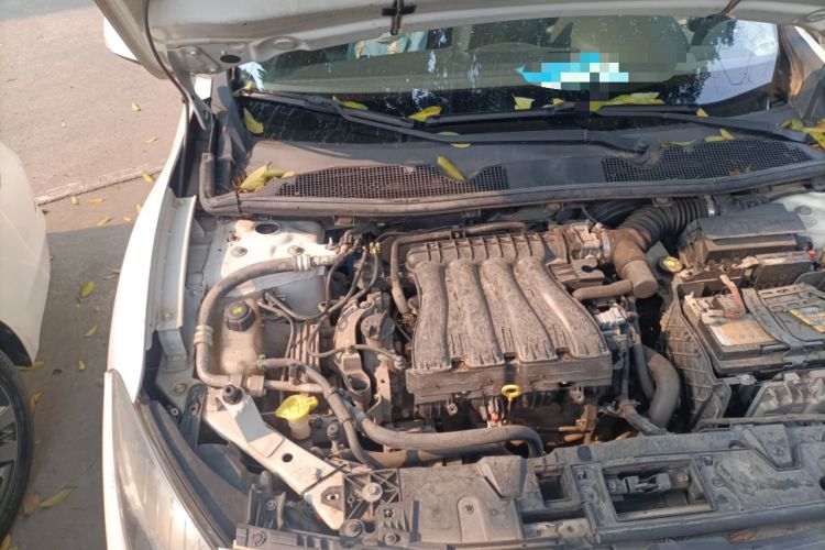 Used Renault Fluence 2015 2.0L Fashion Edition Engine Bay Right