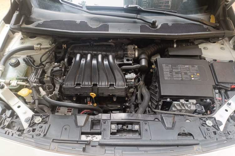 Used Renault Fluence 2015 2.0L Fashion Edition Engine Bay