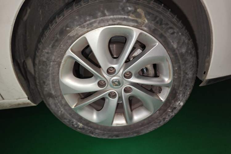 Used Renault Fluence 2015 2.0L Fashion Edition Exterior 1