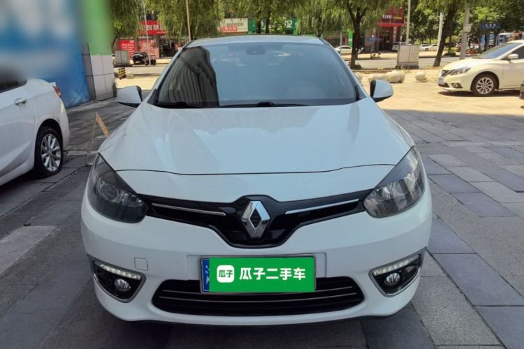 Used Renault Fluence 2015 2.0L Fashion Edition Front