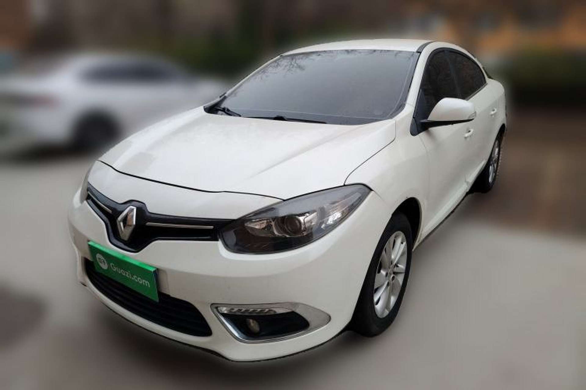 Used Renault Fluence 2015 2.0L Standard Edition Front Left 45 Deg