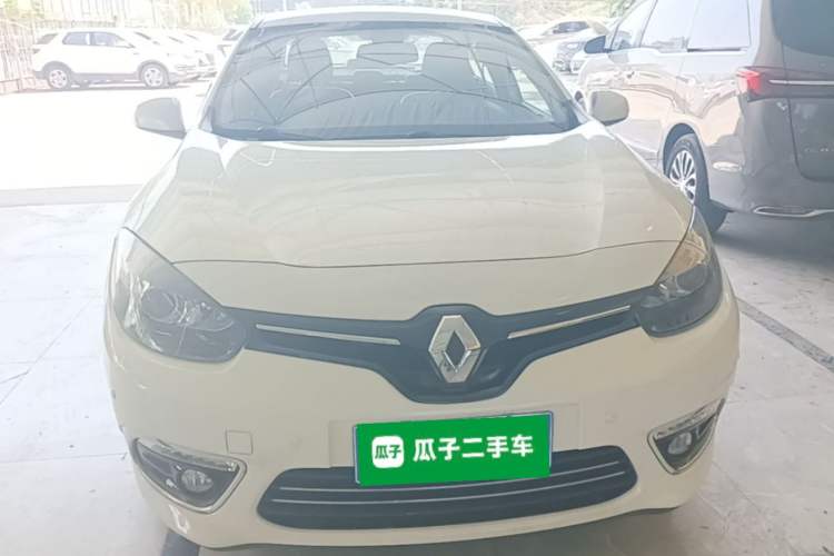 Used Renault Fluence 2015 2.0L Fashion Edition Front
