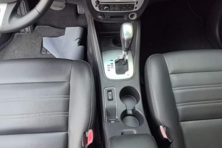 Used Renault Fluence 2015 2.0L Fashion Edition Gear Lever