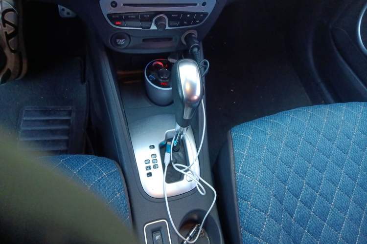 Used Renault Fluence 2015 2.0L Fashion Edition Gear Lever