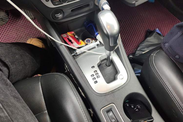 Used Renault Fluence 2015 2.0L Fashion Edition Gear Lever