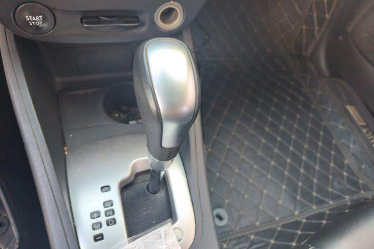 Used Renault Fluence 2015 2.0L Fashion Edition Gear Lever