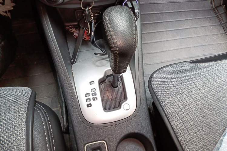 Used Renault Fluence 2015 2.0L Fashion Edition Gear Lever