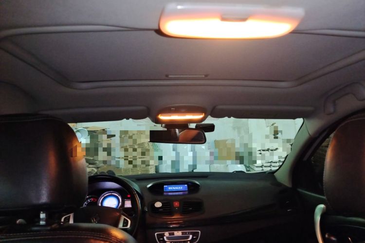 Used Renault Fluence 2015 2.0L Fashion Edition Headliner