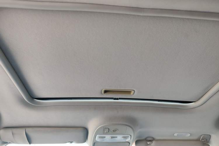Used Renault Fluence 2015 2.0L Fashion Edition Headliner