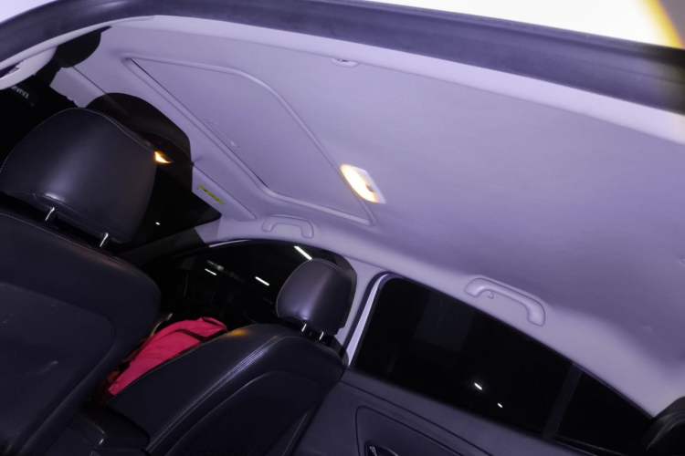 Used Renault Fluence 2015 2.0L Fashion Edition Headliner