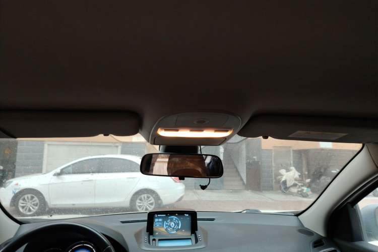 Used Renault Fluence 2015 2.0L Standard Edition Headliner