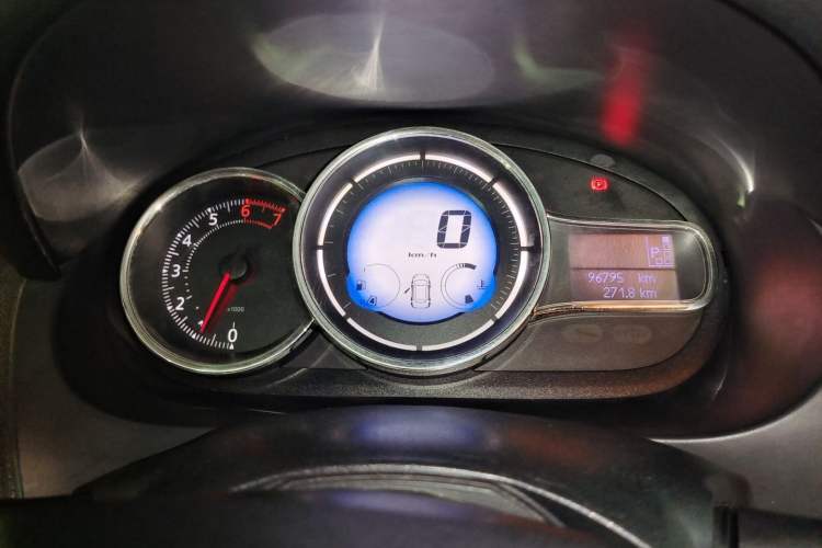 Used Renault Fluence 2015 2.0L Fashion Edition Instrument Cluster