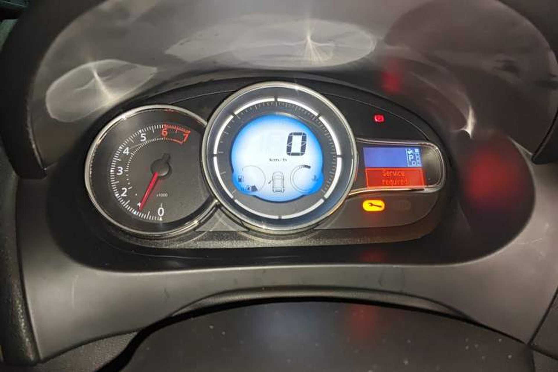 Used Renault Fluence 2015 2.0L Fashion Edition Instrument Cluster