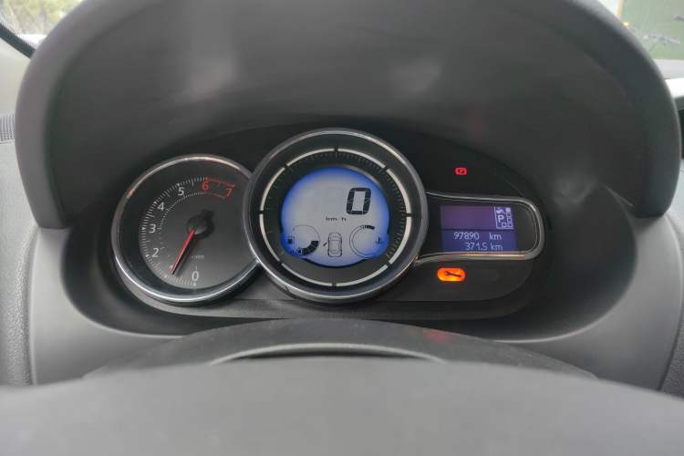 Used Renault Fluence 2015 2.0L Fashion Edition Instrument Cluster