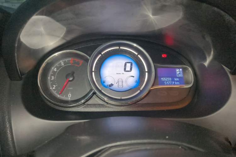 Used Renault Fluence 2015 2.0L Fashion Edition Instrument Cluster