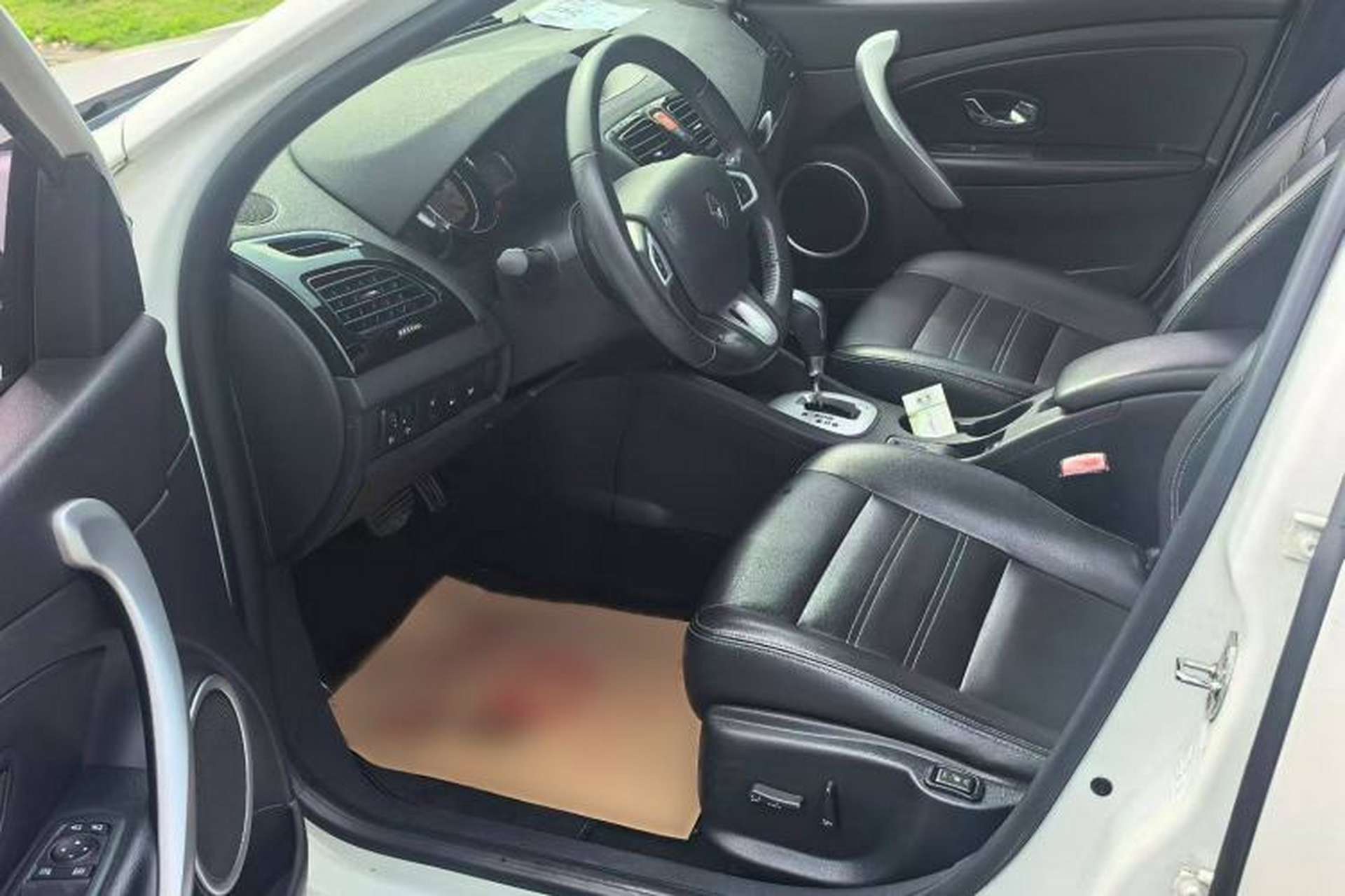 Used Renault Fluence 2015 2.0L Fashion Edition Interior 1