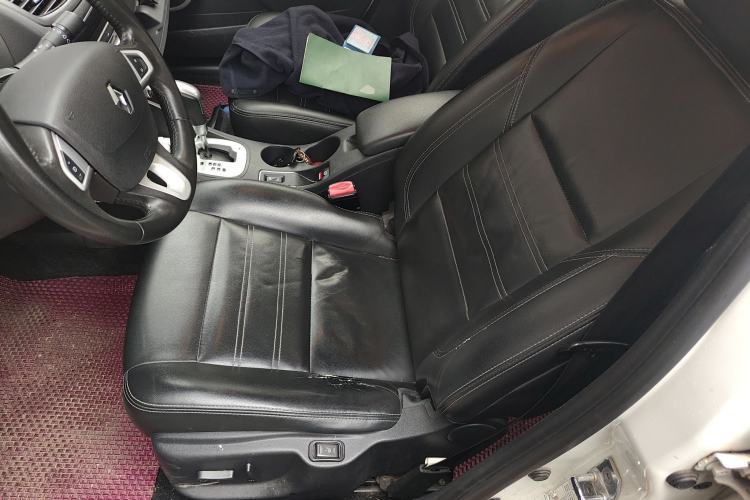 Used Renault Fluence 2015 2.0L Fashion Edition Left Front Seat