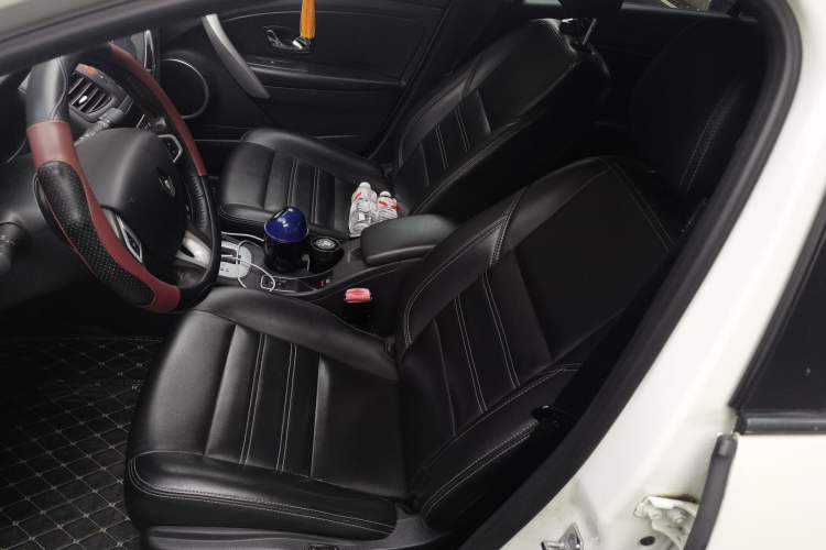 Used Renault Fluence 2015 2.0L Fashion Edition Left Front Seat