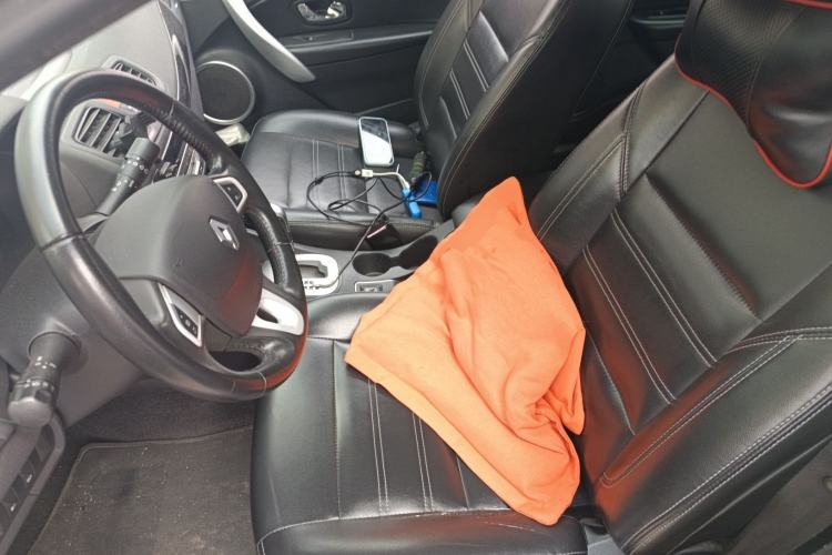 Used Renault Fluence 2015 2.0L Fashion Edition Left Front Seat