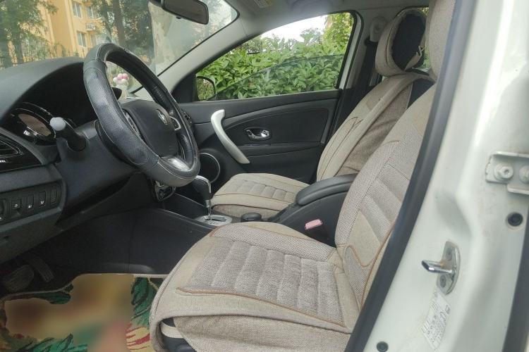 Used Renault Fluence 2015 2.0L Standard Edition Left Front Seat