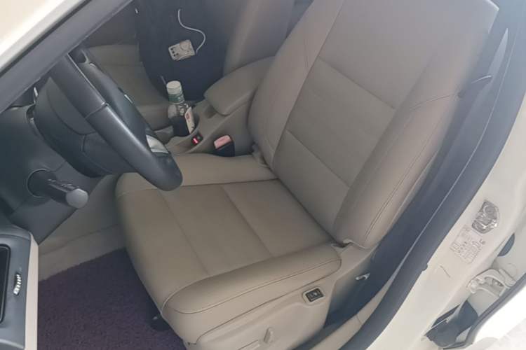 Used Renault Fluence 2015 2.0L Fashion Edition Left Front Seat