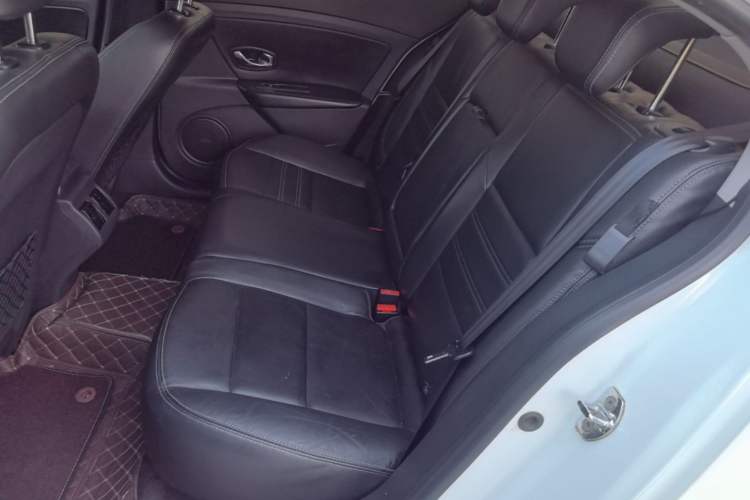 Used Renault Fluence 2015 2.0L Fashion Edition Left Rear Seat