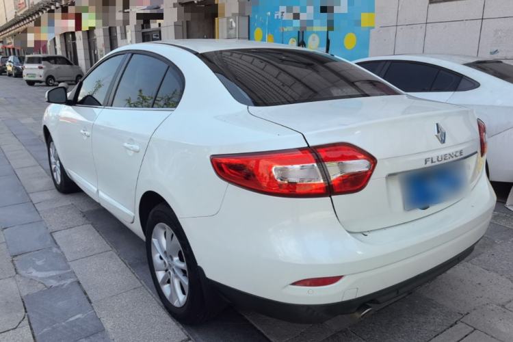 Used Renault Fluence 2015 2.0L Fashion Edition Rear Left 45 Deg