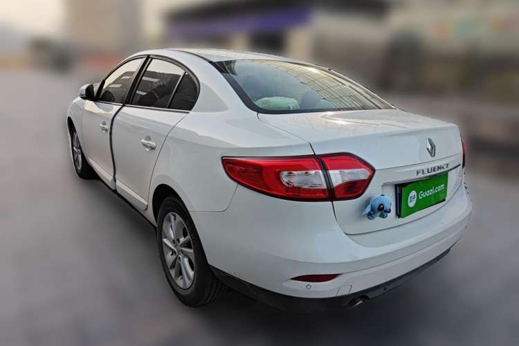 Used Renault Fluence 2015 2.0L Fashion Edition Rear Left 45 Deg