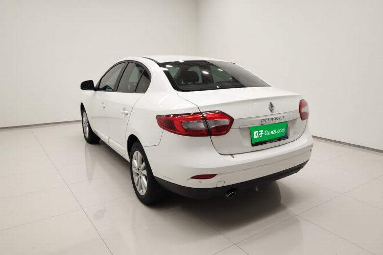 Used Renault Fluence 2015 2.0L Fashion Edition Rear Left 45 Deg
