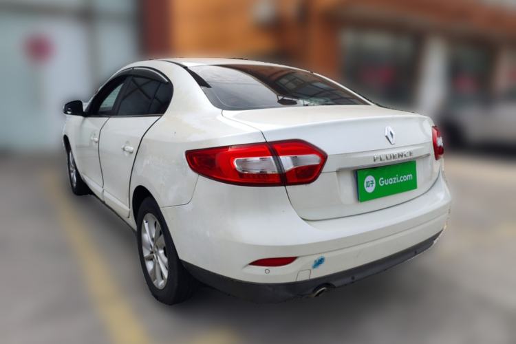 Used Renault Fluence 2015 2.0L Fashion Edition Rear Left 45 Deg