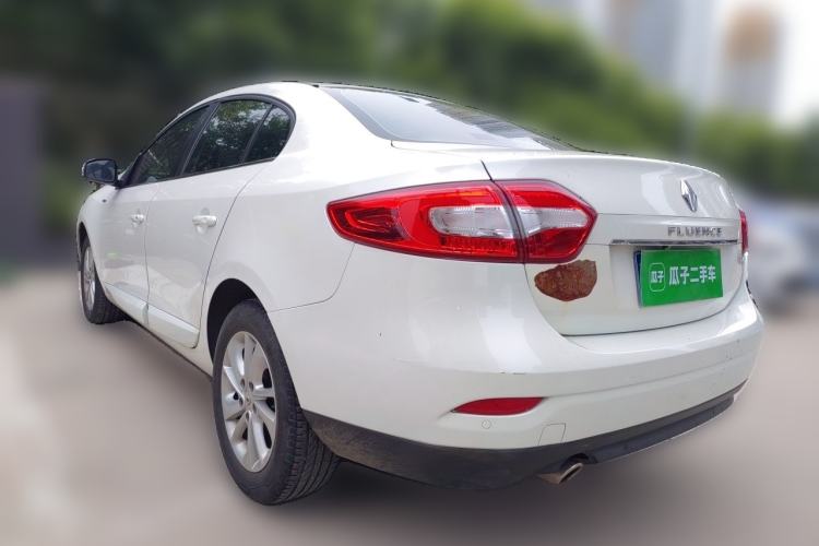 Used Renault Fluence 2015 2.0L Fashion Edition Rear Left 45 Deg
