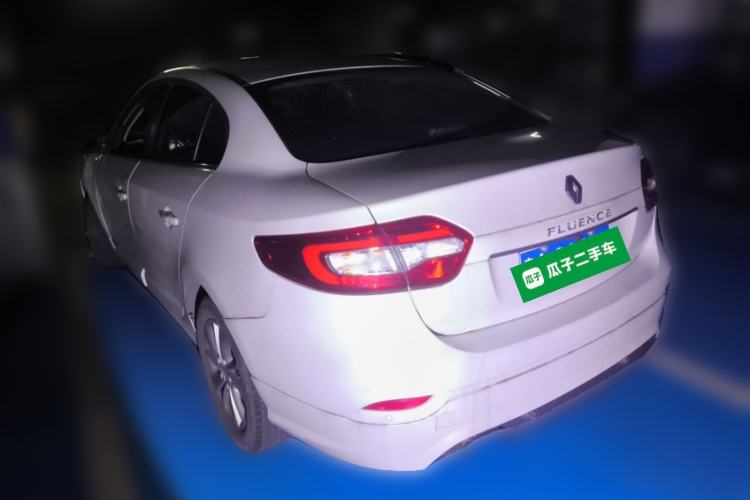 Used Renault Fluence 2015 2.0L Fashion Edition Rear Left 45 Deg