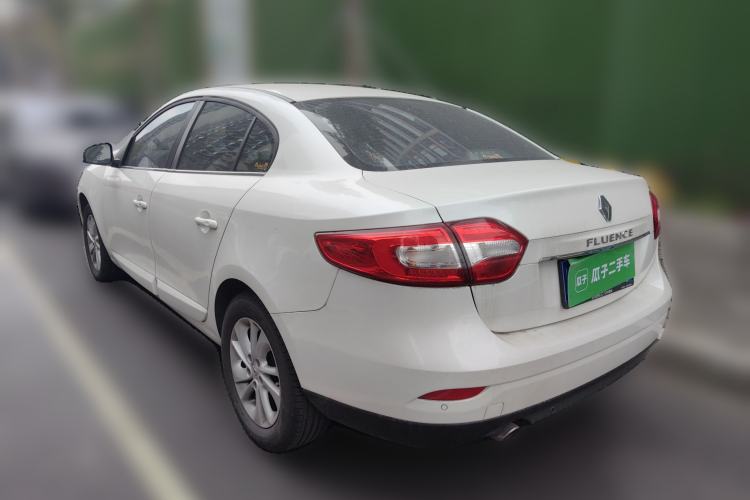 Used Renault Fluence 2015 2.0L Fashion Edition Rear Left 45 Deg