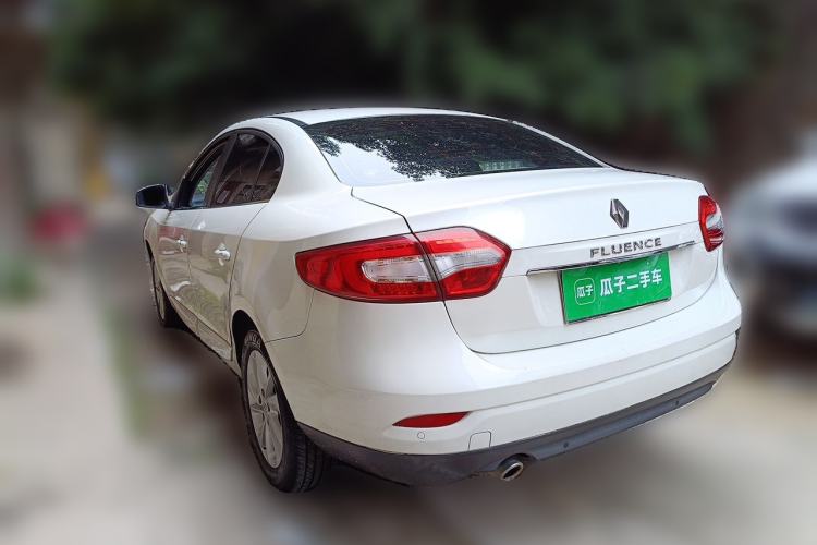 Used Renault Fluence 2015 2.0L Fashion Edition Rear Left 45 Deg