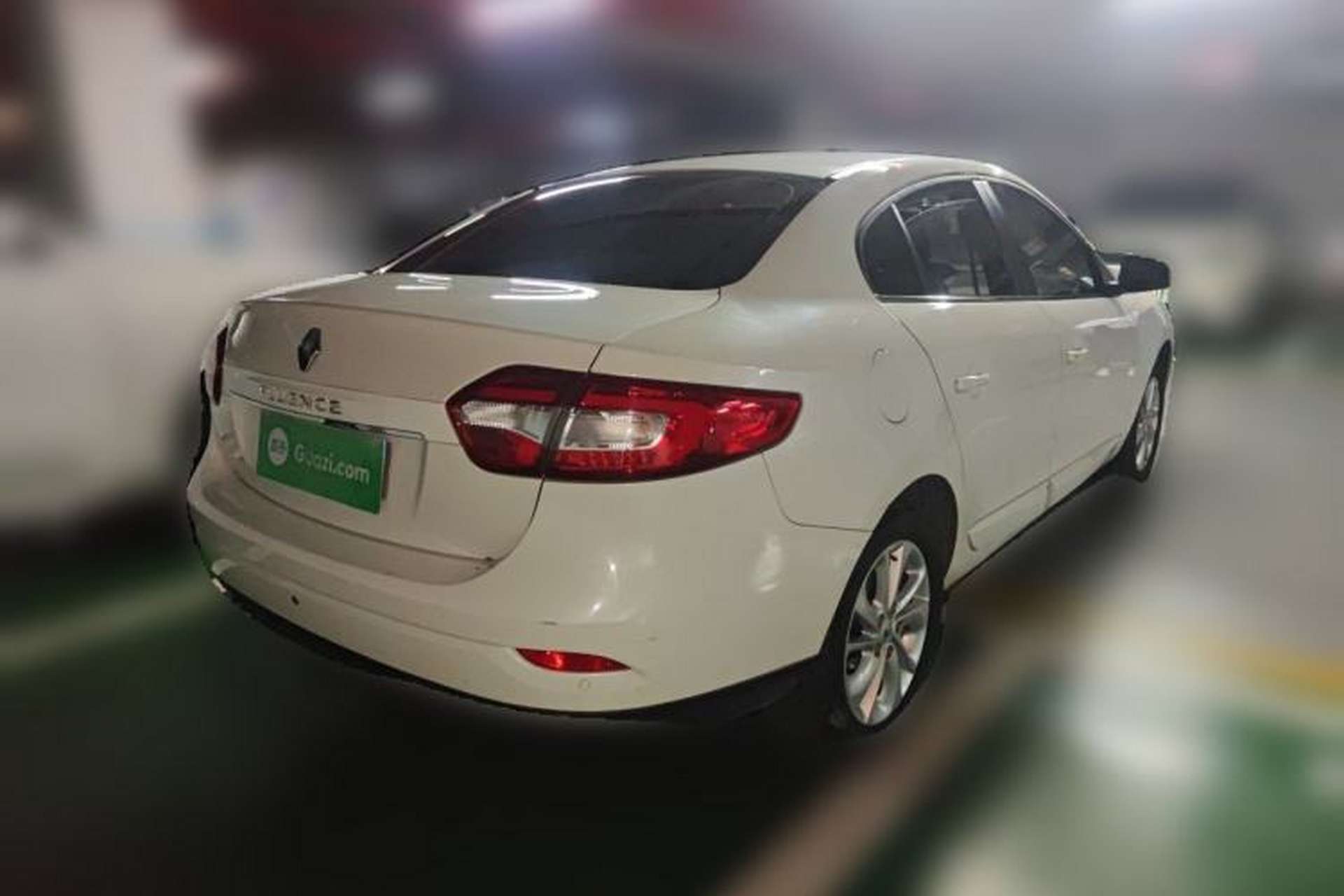 Used Renault Fluence 2015 2.0L Fashion Edition Rear Right 45 Deg