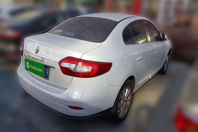 Used Renault Fluence 2015 2.0L Fashion Edition Rear Right 45 Deg