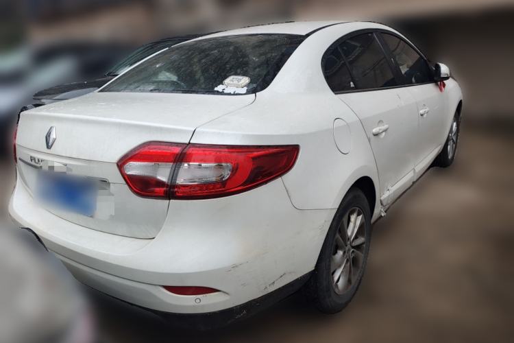 Used Renault Fluence 2015 2.0L Fashion Edition Rear Right 45 Deg