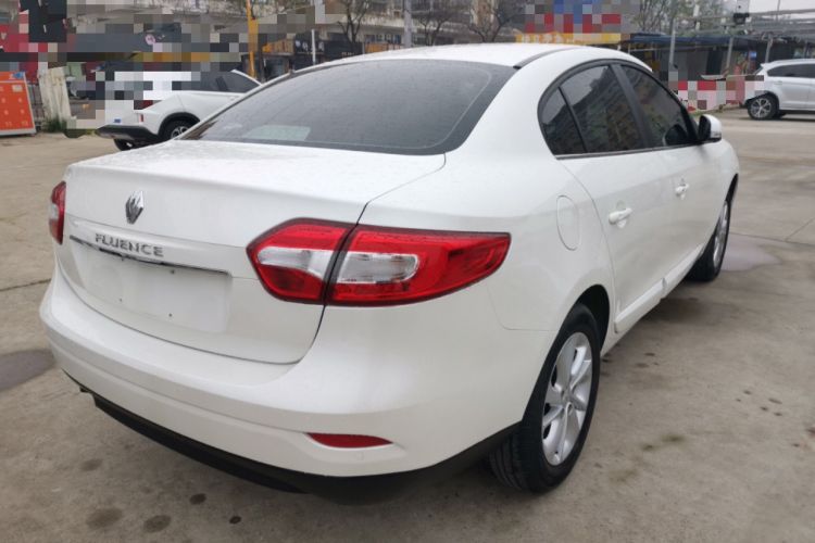 Used Renault Fluence 2015 2.0L Fashion Edition Rear Right 45 Deg
