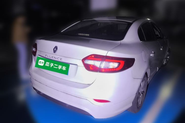 Used Renault Fluence 2015 2.0L Fashion Edition Rear Right 45 Deg