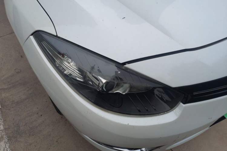 Used Renault Fluence 2015 2.0L Fashion Edition Right Front Headlight