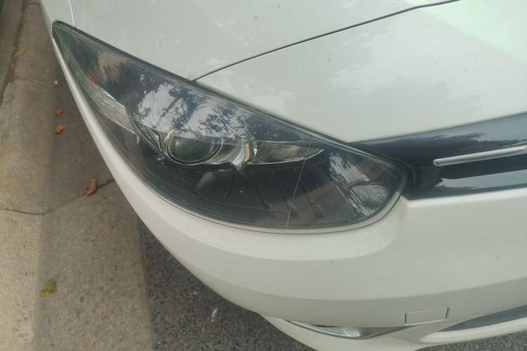 Used Renault Fluence 2015 2.0L Standard Edition Right Front Headlight